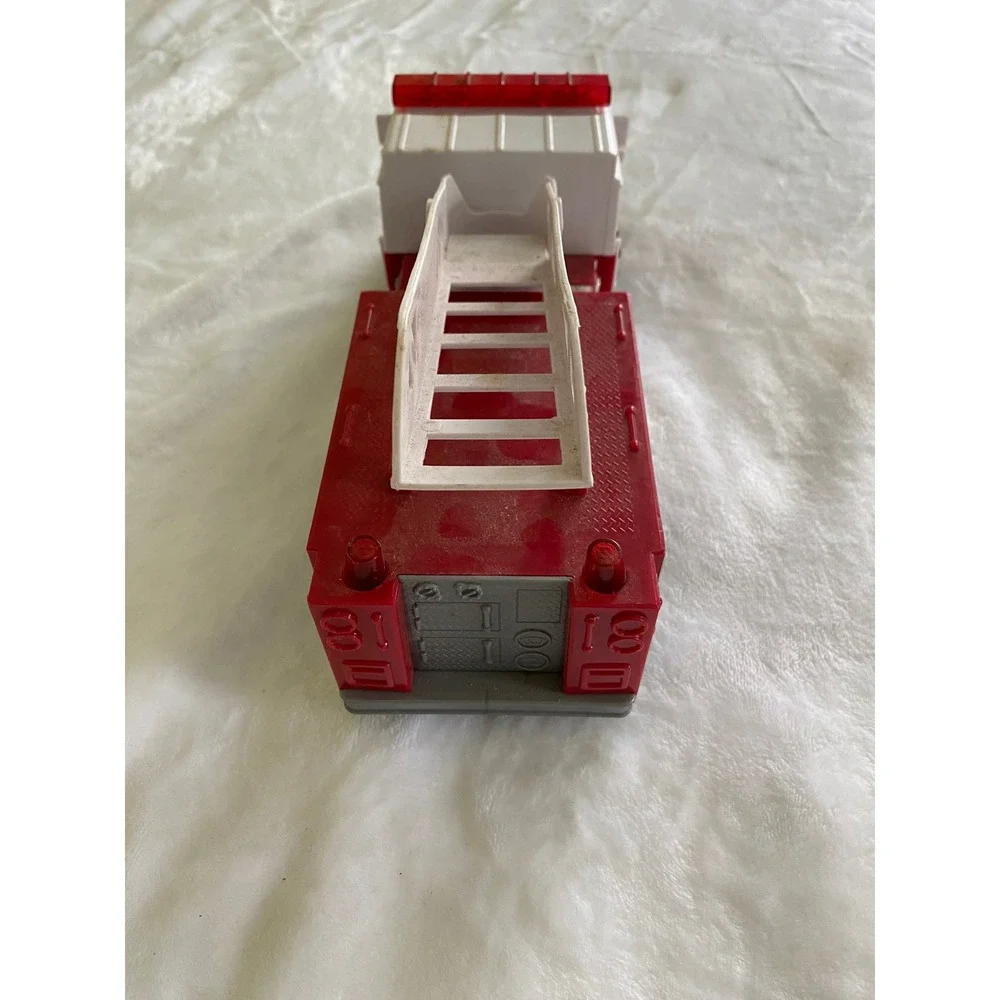Tonka Fire Truck Kids Red White Ladder Toy Emergency Vehicle Fire Dept 82